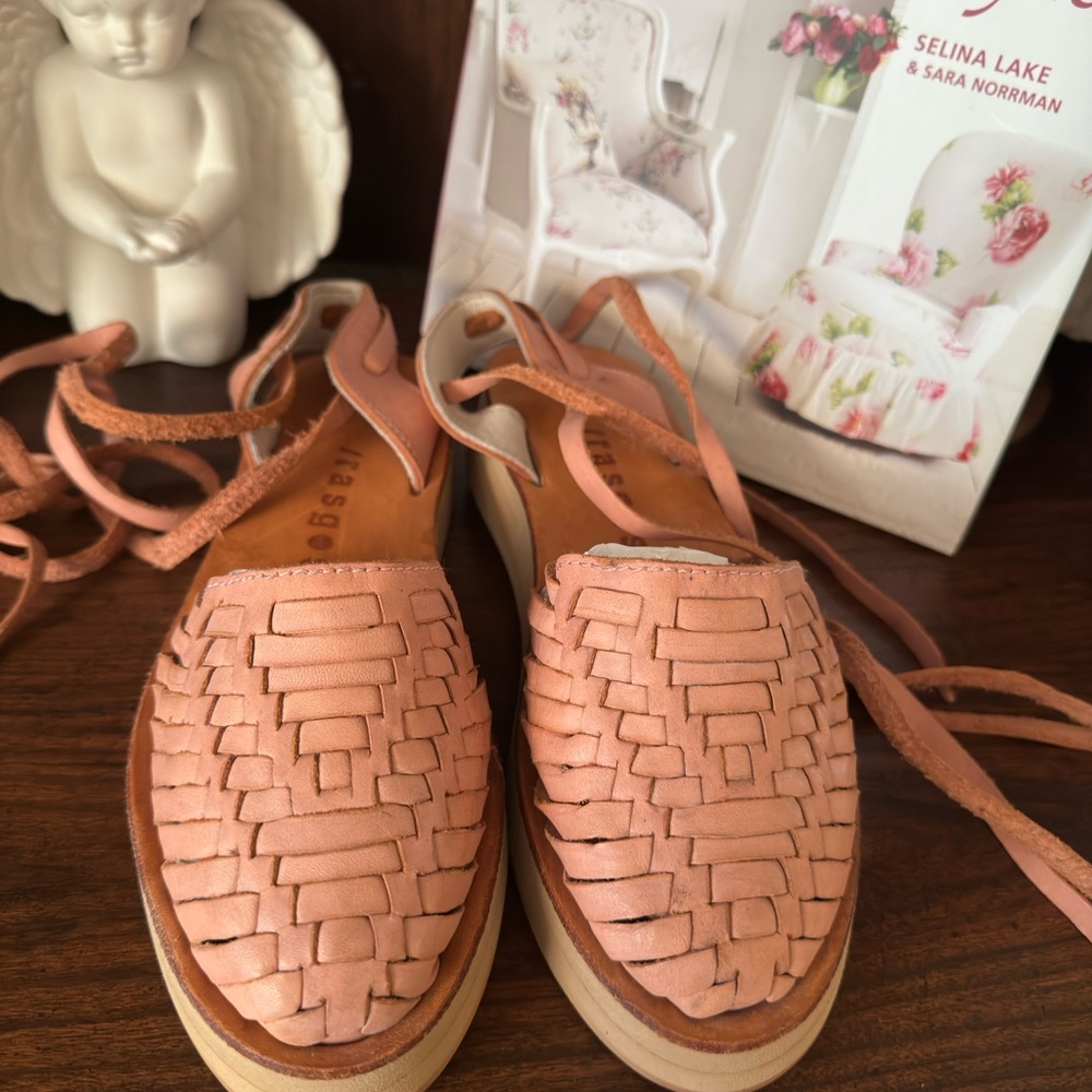 Women's Tan Woven Leather Shoes